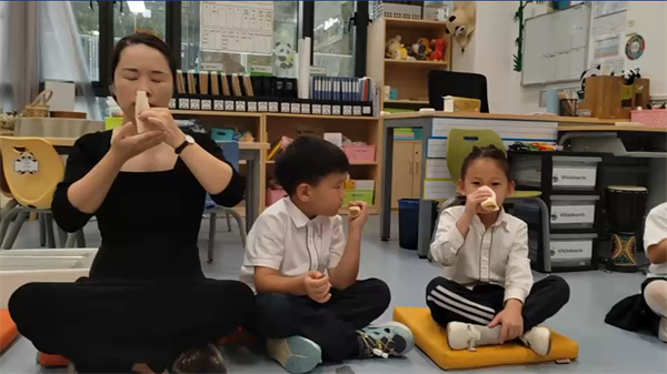 �����յ���ɫ�γ�