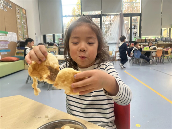 �����յ���ɫ�γ�