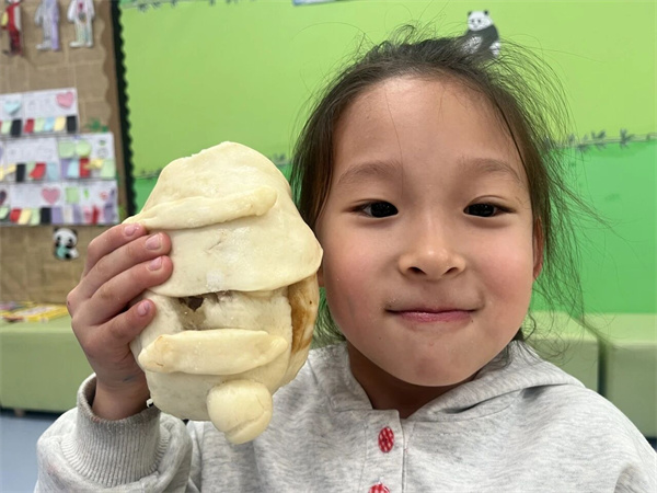 �����յ���ɫ�γ�