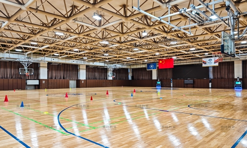 ��Ӣ��ѧУ���������