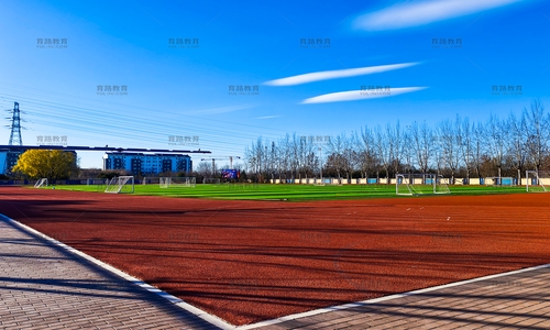 ��Ӣ��ѧУ�ٳ�����