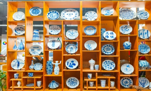 ��Ӣ��ѧУ���ս���ѧ����Ʒ