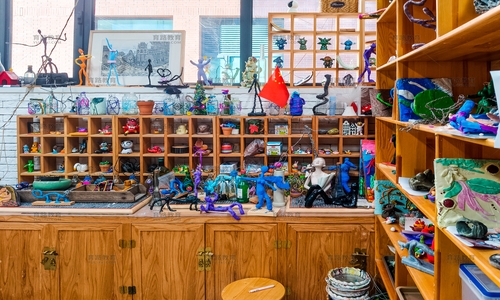 ��Ӣ��ѧУ���ս���ѧ����Ʒ