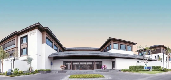 蓝湾未来领导力学校