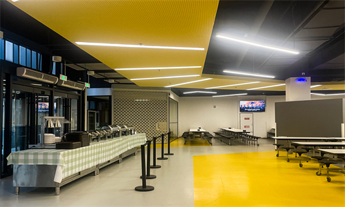 ��������У԰����