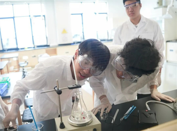 ����Ӣ�ű�ҵ��