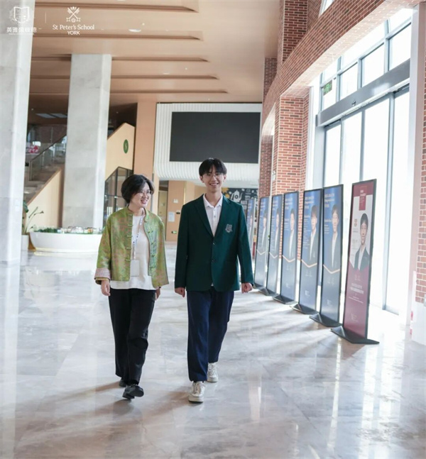 ����Ӣ�ű�ҵ��g