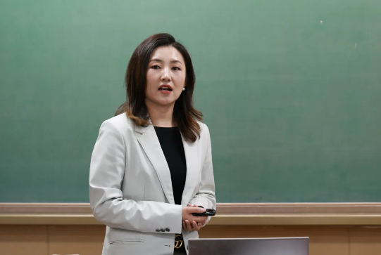 ʦ����ѧ��ʦ