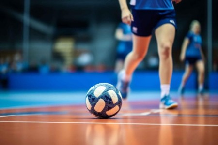 �������й��ʿγ̼���У������������Щ���ţ��շ���