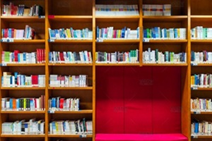 ȫ�˽����Ŀγ̾��󣬱�������Ӣ��ѧУ�γ���ϵ��Ƚ���