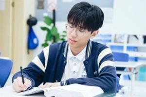 2026���ҵ��ר�ã����㽭������Ӣ���ٵ���̽��ţ�һλ��ƽ�������������׷��֮·