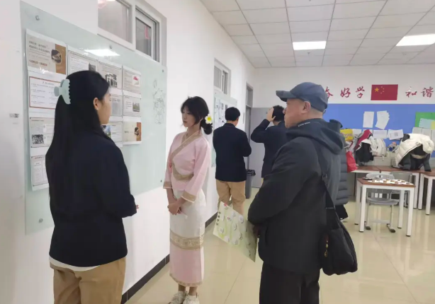 北京市中关村外国语学校开放日