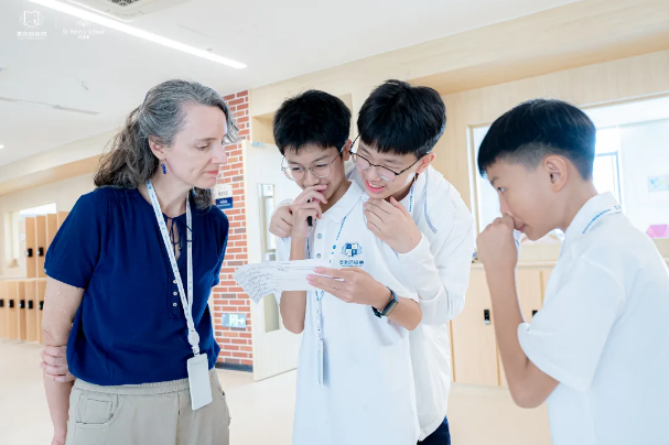 海南英雅盛彼德学校初中部课程