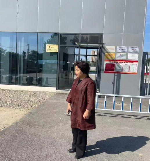 校长日常值班守护校园