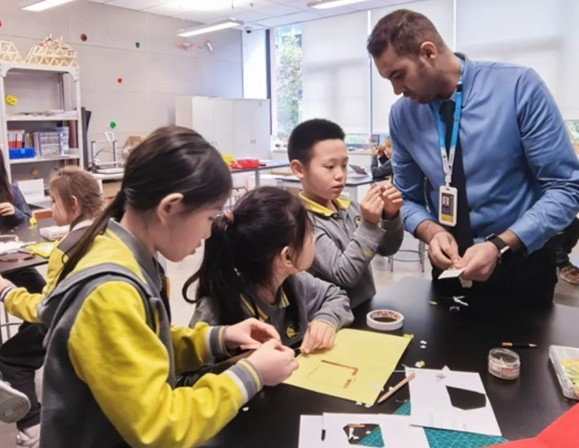 ������������ѧУSTEM����