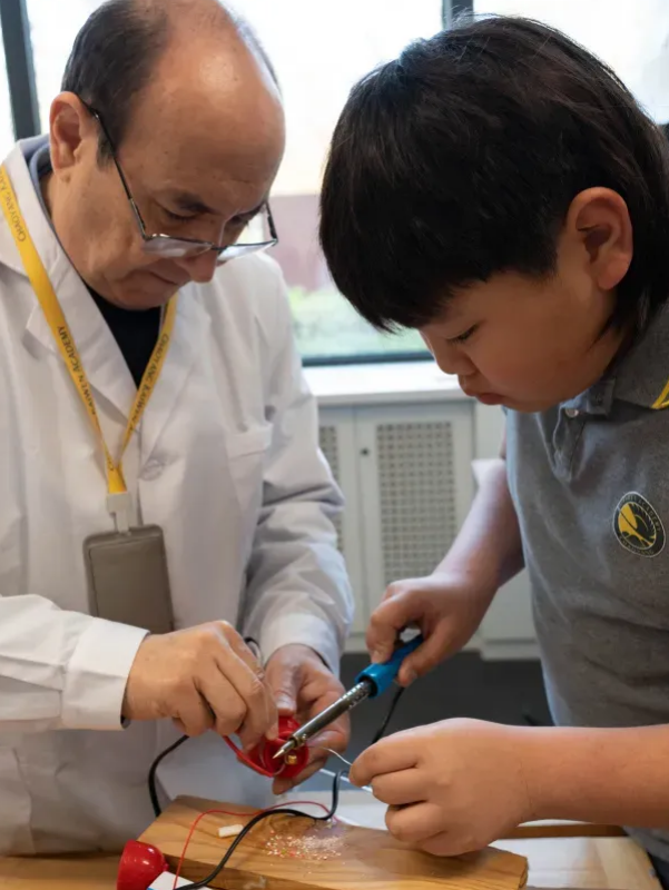 ������������ѧУSTEM����