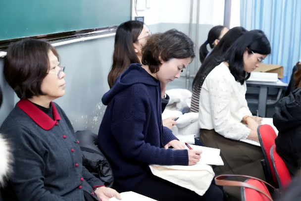 �������п���