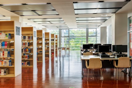 Ӣ�����ѧУѧ���ճ�����