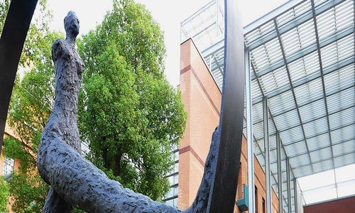 �Ϻ��������ʵ��ѧУ