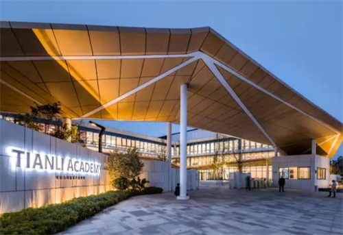 ���������콢У���ʸ��в�