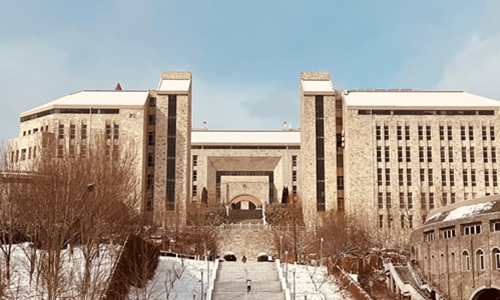 ����������ѧ�⼮��ŮѧУ