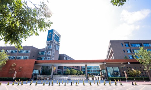 ��������Ӣ��ѧУ