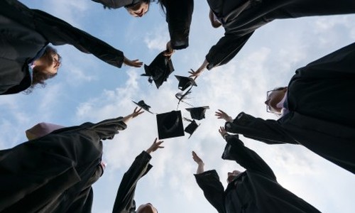 ����ѧУ�ո߰�߿���ѧ��