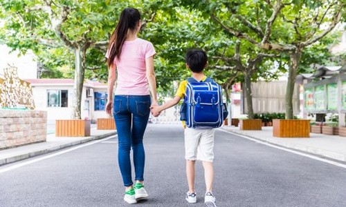 ����ѧУ�ո߰�߿���ѧ��