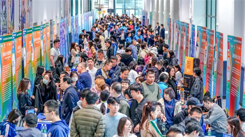 �����������ѧУ���ʽ���չ