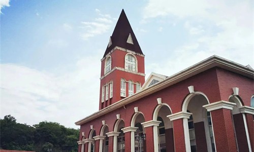 �ɶ������⼮��Ա��ŮѧУ