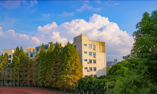 ���ѧУ��ѧ����